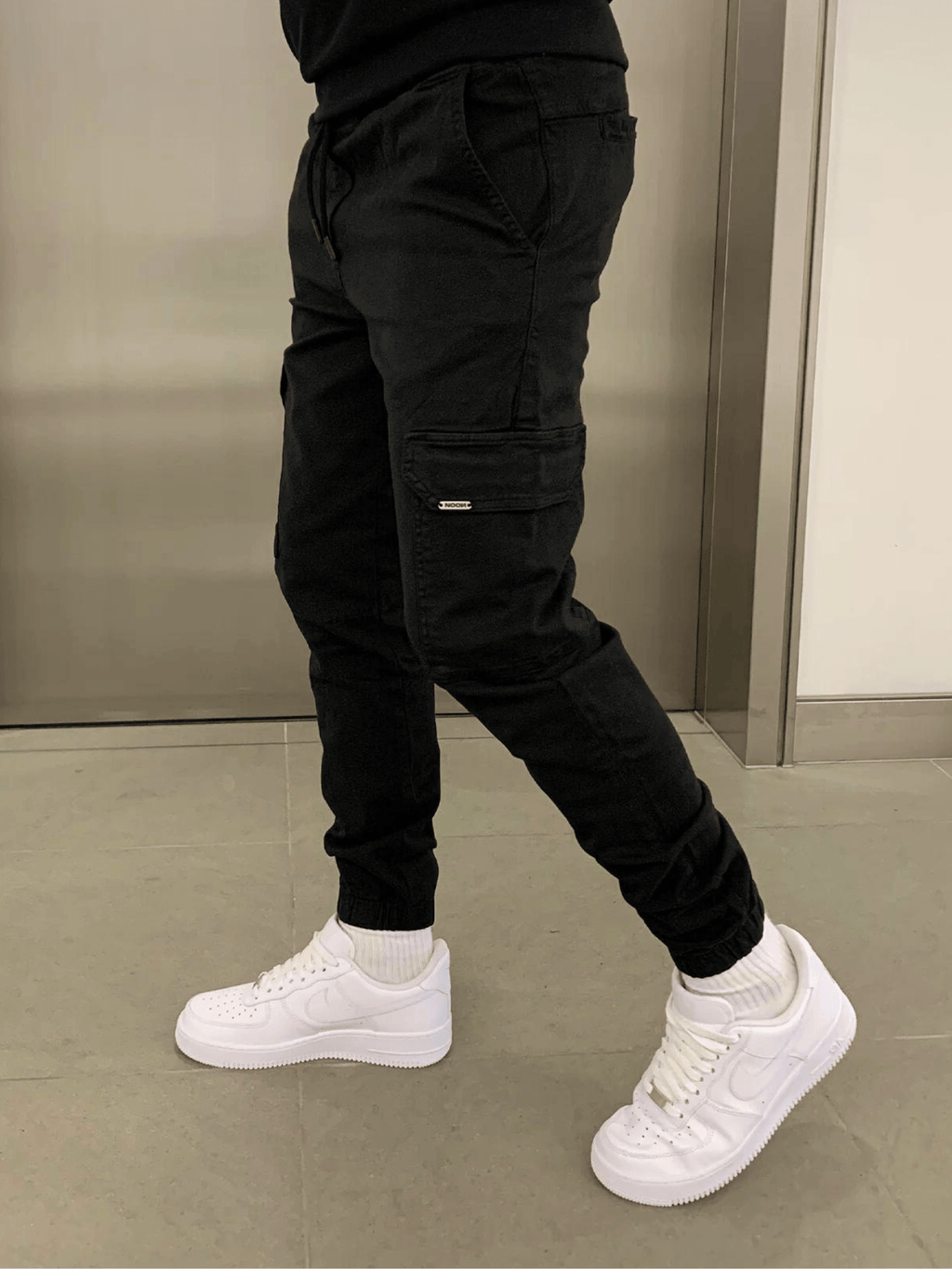 Męskie Slim Cargo Joggers z Regulowanym Pasem i Wieloma Kieszeniami